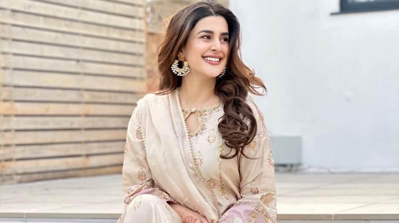 kubra-khan-eid-2023.jpg