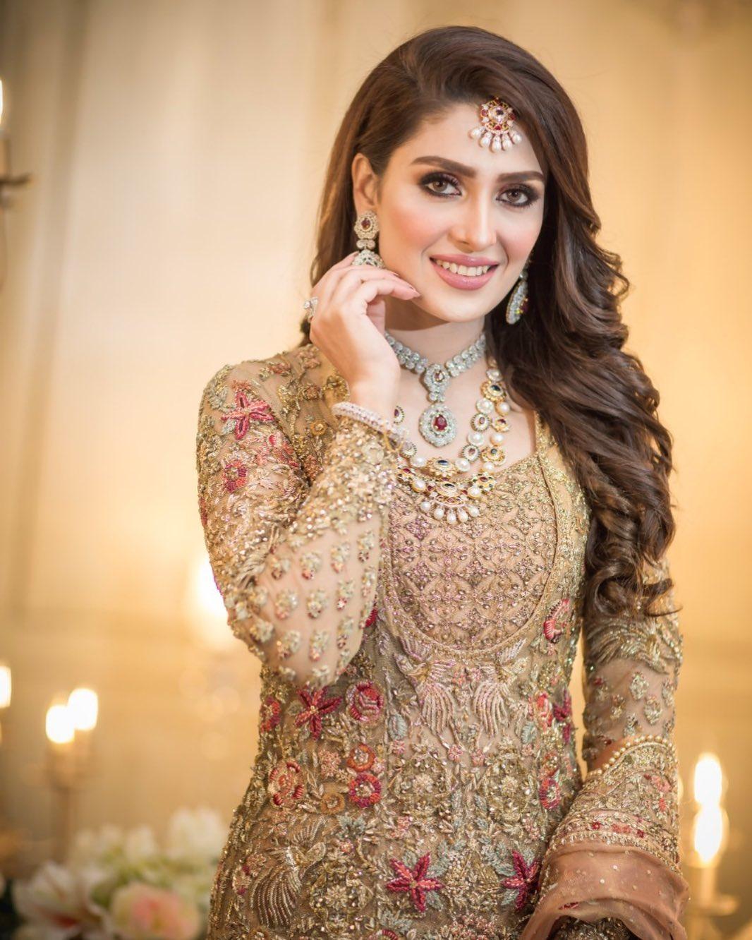 Latest-Bridal-Dresses-2020-Features-Ayeza-Khan-in-Pakistan-18