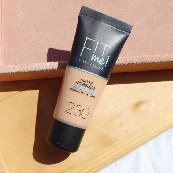 FIT ME Matte + Poreless Normal To Only (220)